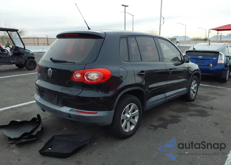 2010 Volkswagen Tiguan S из США, поврежденный, VIN WVGAV7AX9AW523778
